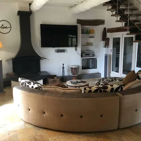 Casa de Férias Mas Provençal Avec Bassin Naturel Et Jacuzzi, Très Belle Vue, Situé à Pujaut, Proche D'avignon, 10 Personnes, Ls6-345 Bori